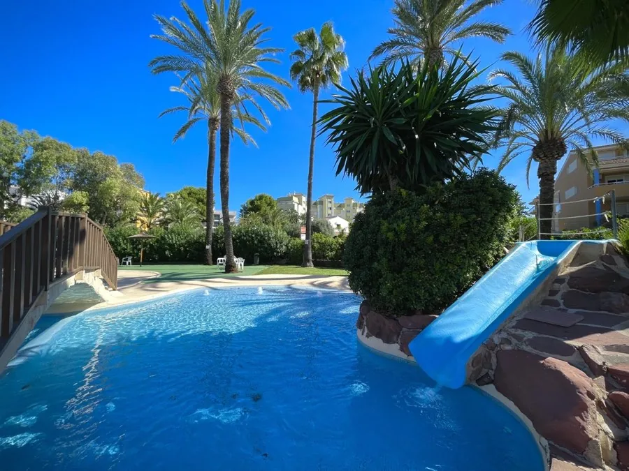 Piscina comunitaria